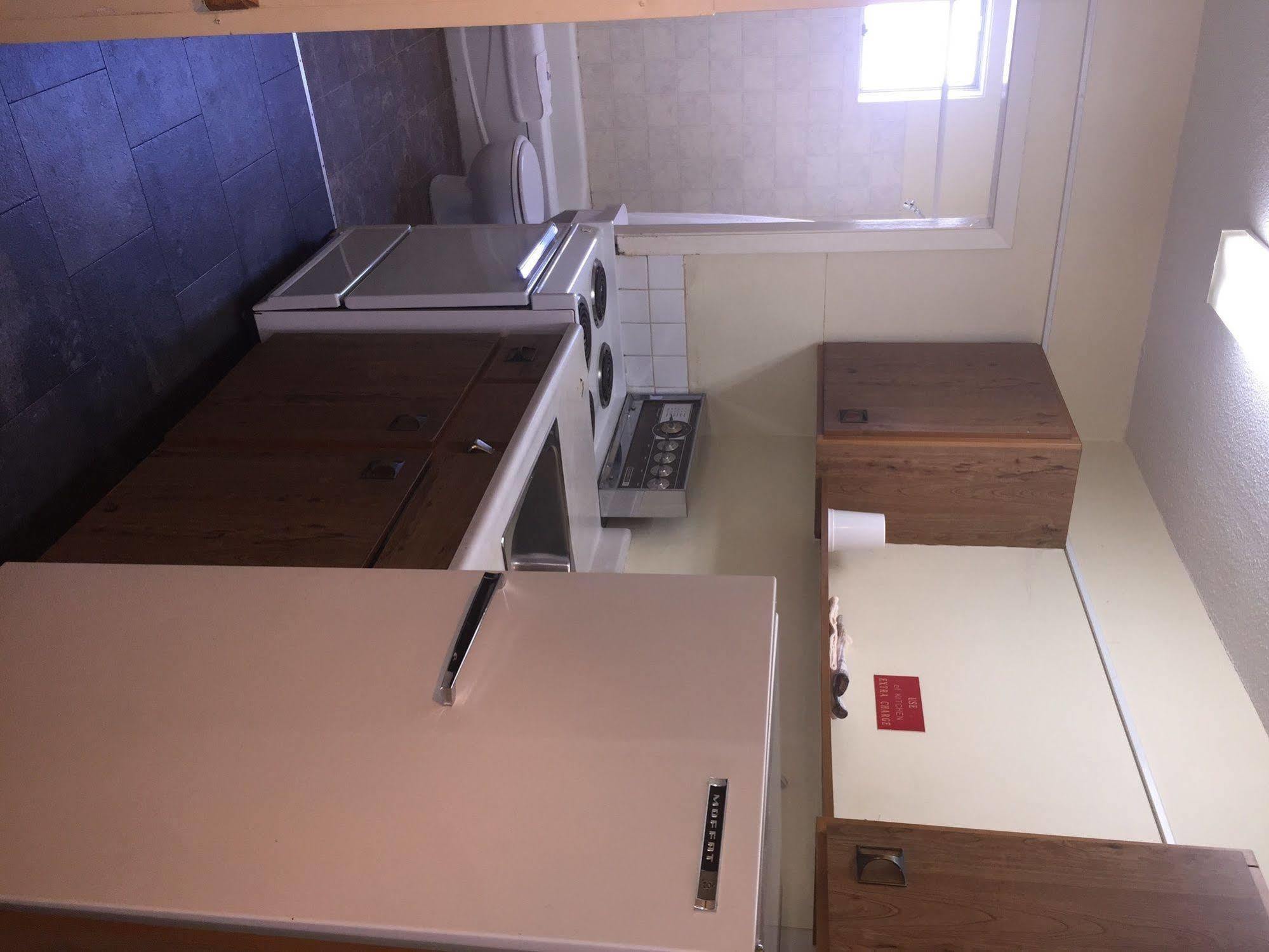 Tyee Village Motel Port Alberni Ngoại thất bức ảnh